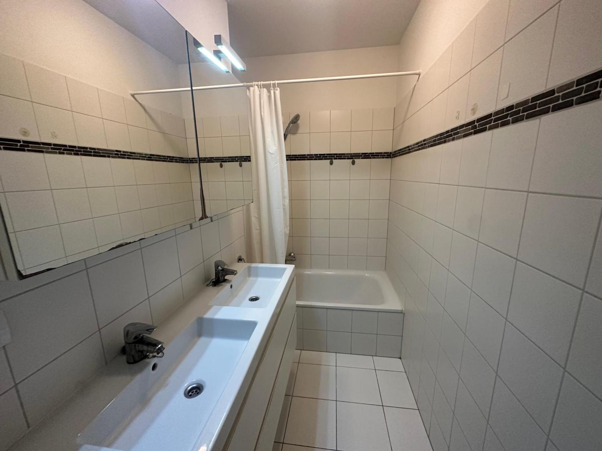 2 Bedroom Apartment In Center With Balcony Bruxelles Eksteriør billede