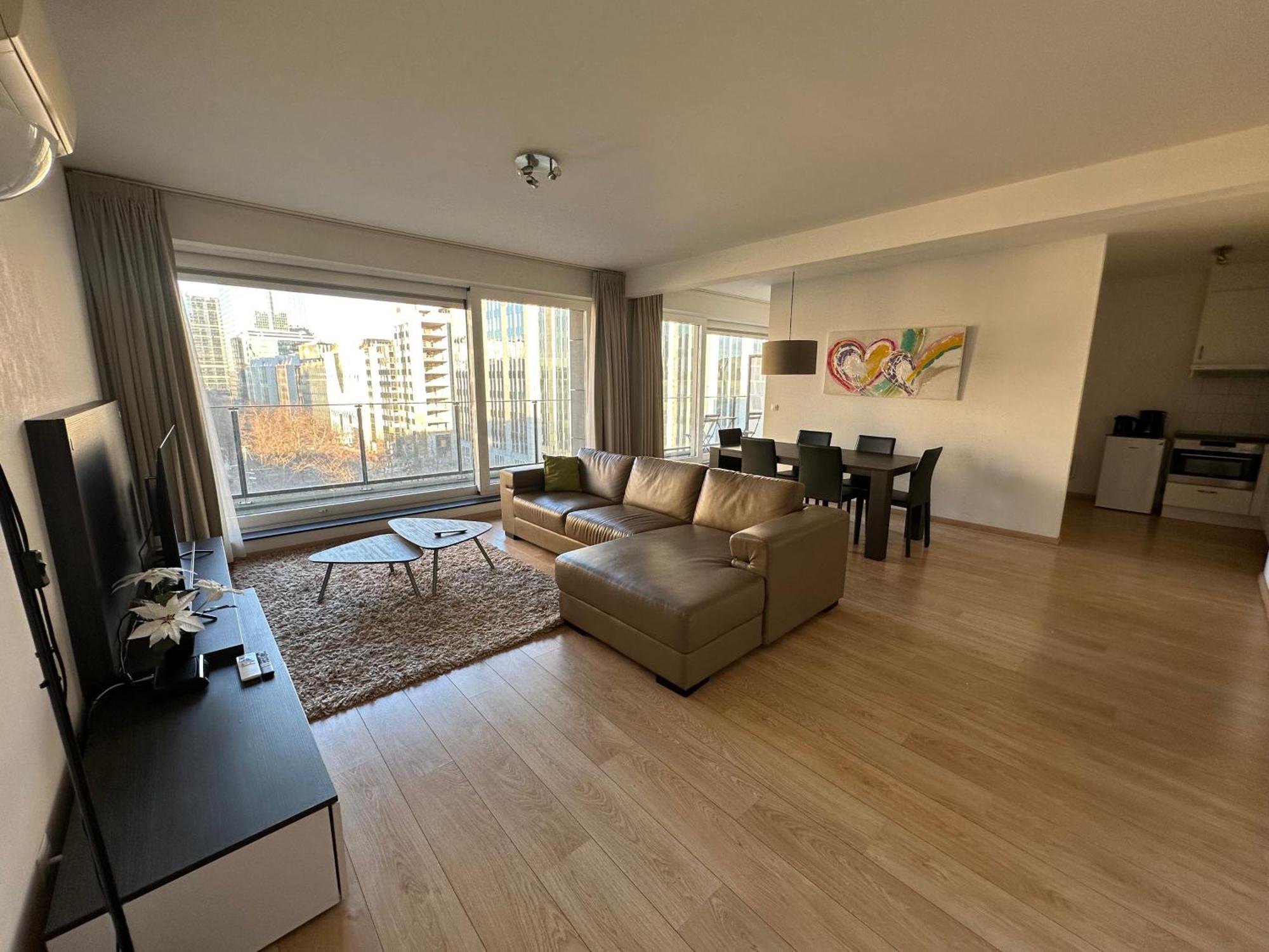 2 Bedroom Apartment In Center With Balcony Bruxelles Eksteriør billede